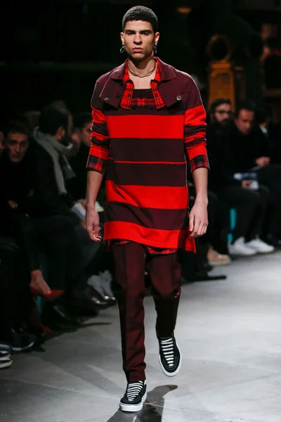 Look 23